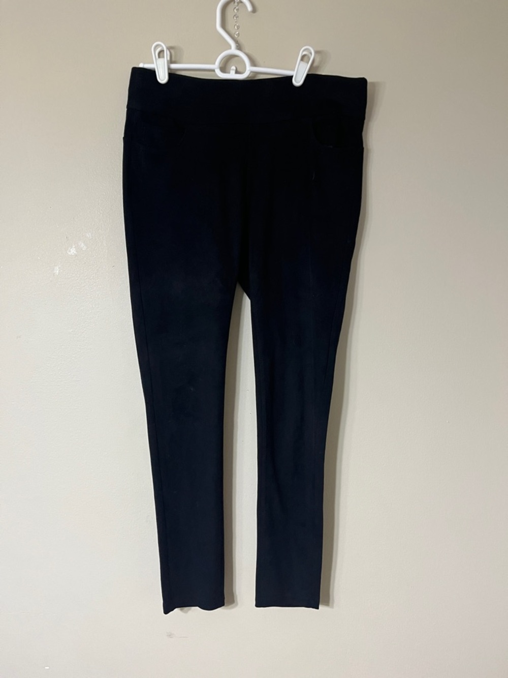 Women's Black Pull-On Faux Suede Leggings